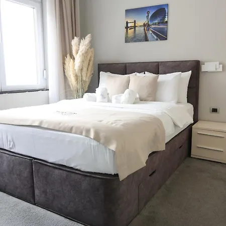 Apartment Templum Appart-hotel -self Check In - Slavija Square